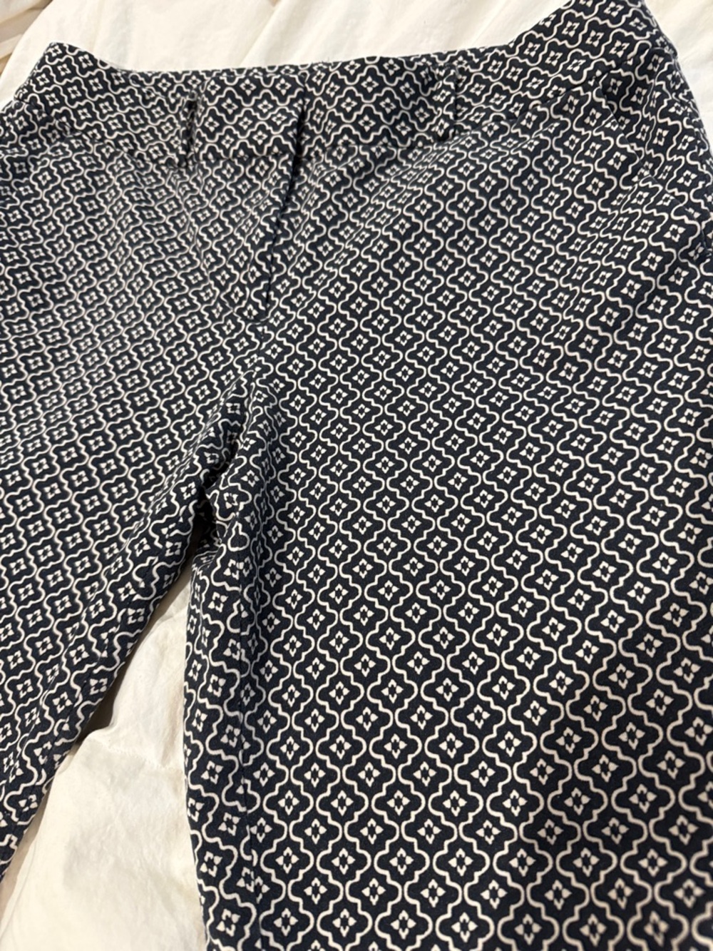 Loft Van Cleef Clover printed chic ankle pants